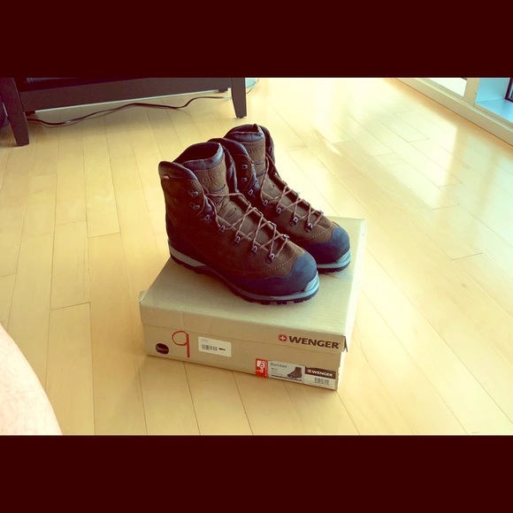 Wenger Waterproof Boots 9 (new) Made in Italy - Picture 7 of 7